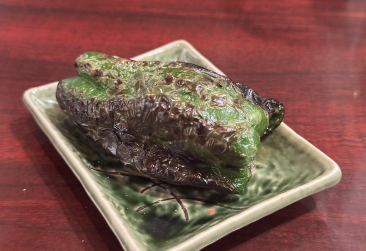 中に味噌の入ったピーマン焼き